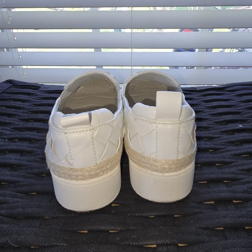 Franco Sarto stylish woven